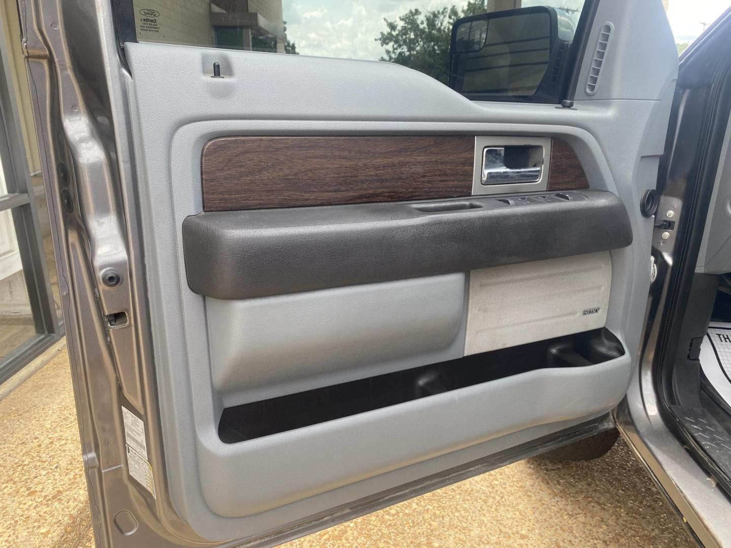 2013 GRAY FORD F-150 LARIAT (1FTFW1ET7DF) , located at 922 W. Beacon St., Philadelphia, MS, 39350, (601) 650-3675, 32.770447, -89.127151 - Photo#8