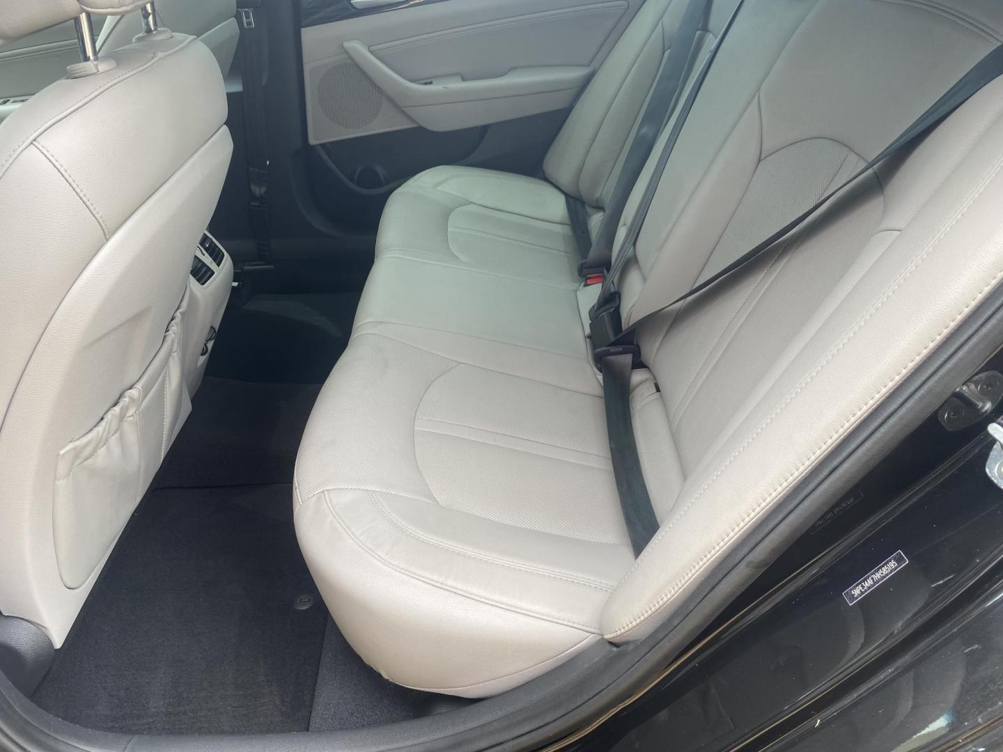 2017 BLACK HYUNDAI SONATA LIMITED; SPOR (5NPE34AF7HH) , located at 922 W. Beacon St., Philadelphia, MS, 39350, (601) 650-3675, 32.770447, -89.127151 - Photo#13