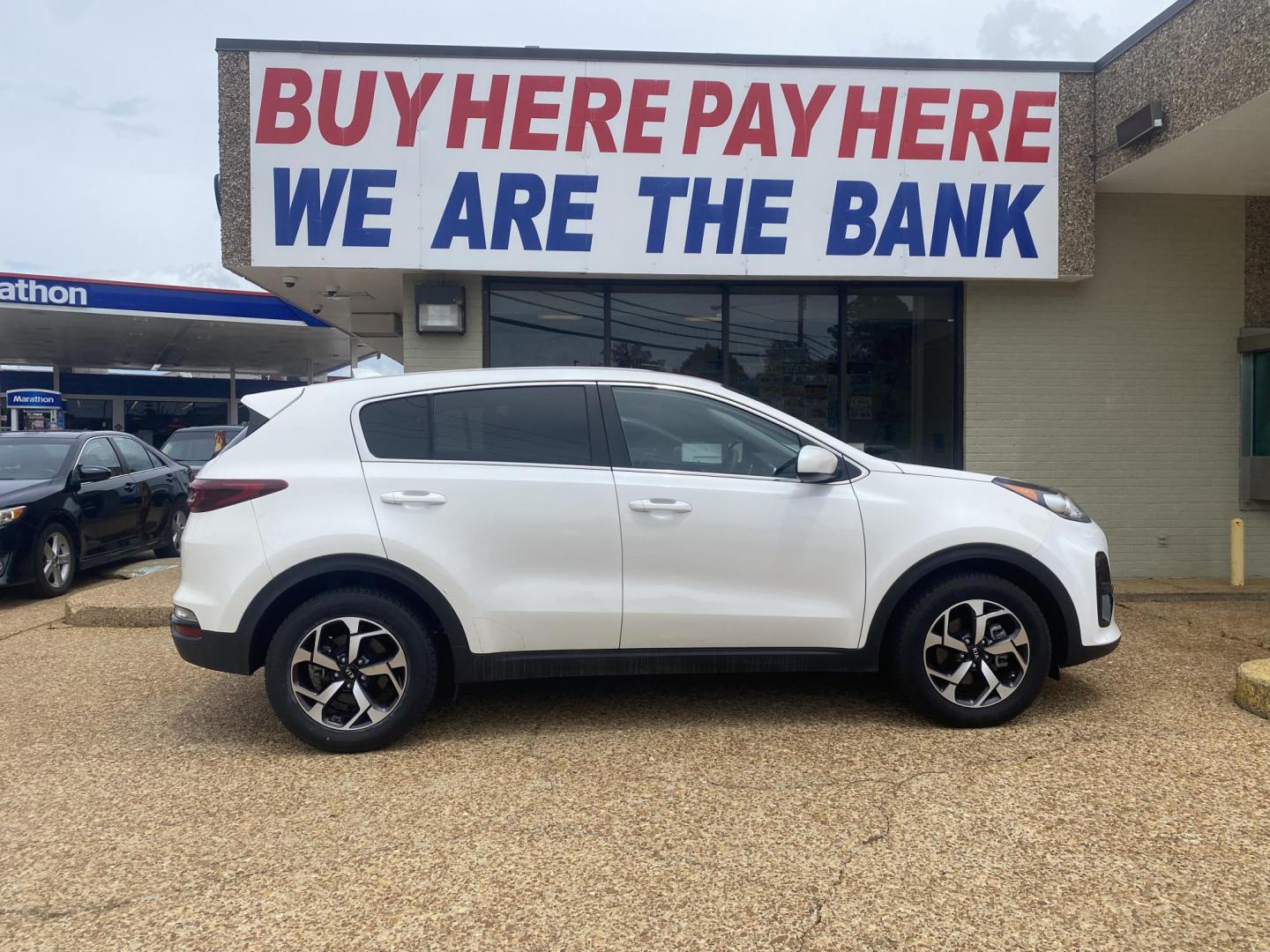 2021 WHITE KIA SPORTAGE LX (KNDPM3AC5M7) , located at 922 W. Beacon St., Philadelphia, MS, 39350, (601) 650-3675, 32.770447, -89.127151 - Photo#6