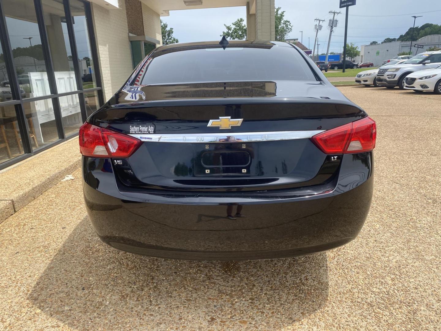 2018 BLACK CHEVROLET IMPALA LT (1LT) (2G1105S32J9) , located at 922 W. Beacon St., Philadelphia, MS, 39350, (601) 650-3675, 32.770447, -89.127151 - Photo#4