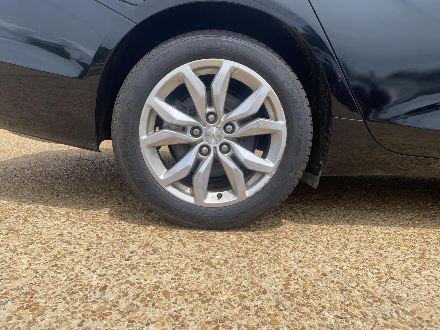 2018 BLACK CHEVROLET IMPALA LT (1LT) (2G1105S32J9) , located at 922 W. Beacon St., Philadelphia, MS, 39350, (601) 650-3675, 32.770447, -89.127151 - Photo#7