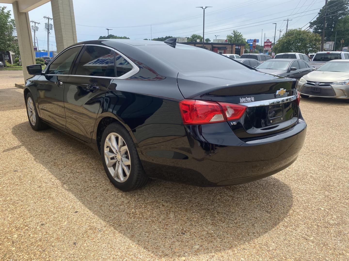 2018 BLACK CHEVROLET IMPALA LT (1LT) (2G1105S32J9) , located at 922 W. Beacon St., Philadelphia, MS, 39350, (601) 650-3675, 32.770447, -89.127151 - Photo#3