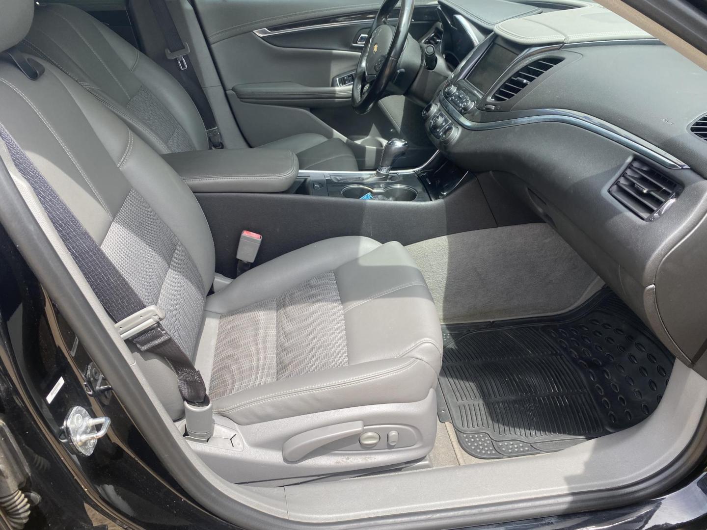 2018 BLACK CHEVROLET IMPALA LT (1LT) (2G1105S32J9) , located at 922 W. Beacon St., Philadelphia, MS, 39350, (601) 650-3675, 32.770447, -89.127151 - Photo#10