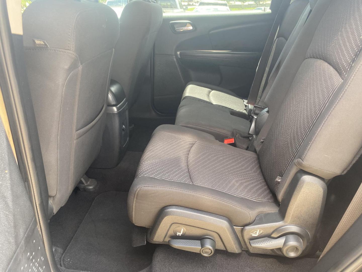 2017 BLACK DODGE JOURNEY SE (3C4PDCAB7HT) , located at 922 W. Beacon St., Philadelphia, MS, 39350, (601) 650-3675, 32.770447, -89.127151 - Photo#13