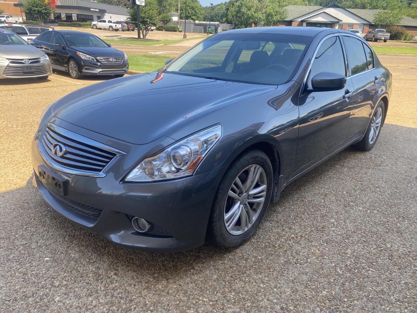 2013 GREY INFINITI G37 BASE; SPORT; JOU (JN1CV6AP7DM) , located at 922 W. Beacon St., Philadelphia, MS, 39350, (601) 650-3675, 32.770447, -89.127151 - Photo#2