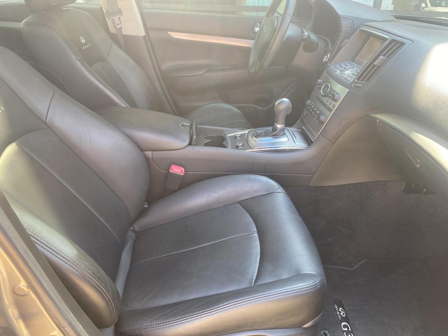 2013 GREY INFINITI G37 BASE; SPORT; JOU (JN1CV6AP7DM) , located at 922 W. Beacon St., Philadelphia, MS, 39350, (601) 650-3675, 32.770447, -89.127151 - Photo#9