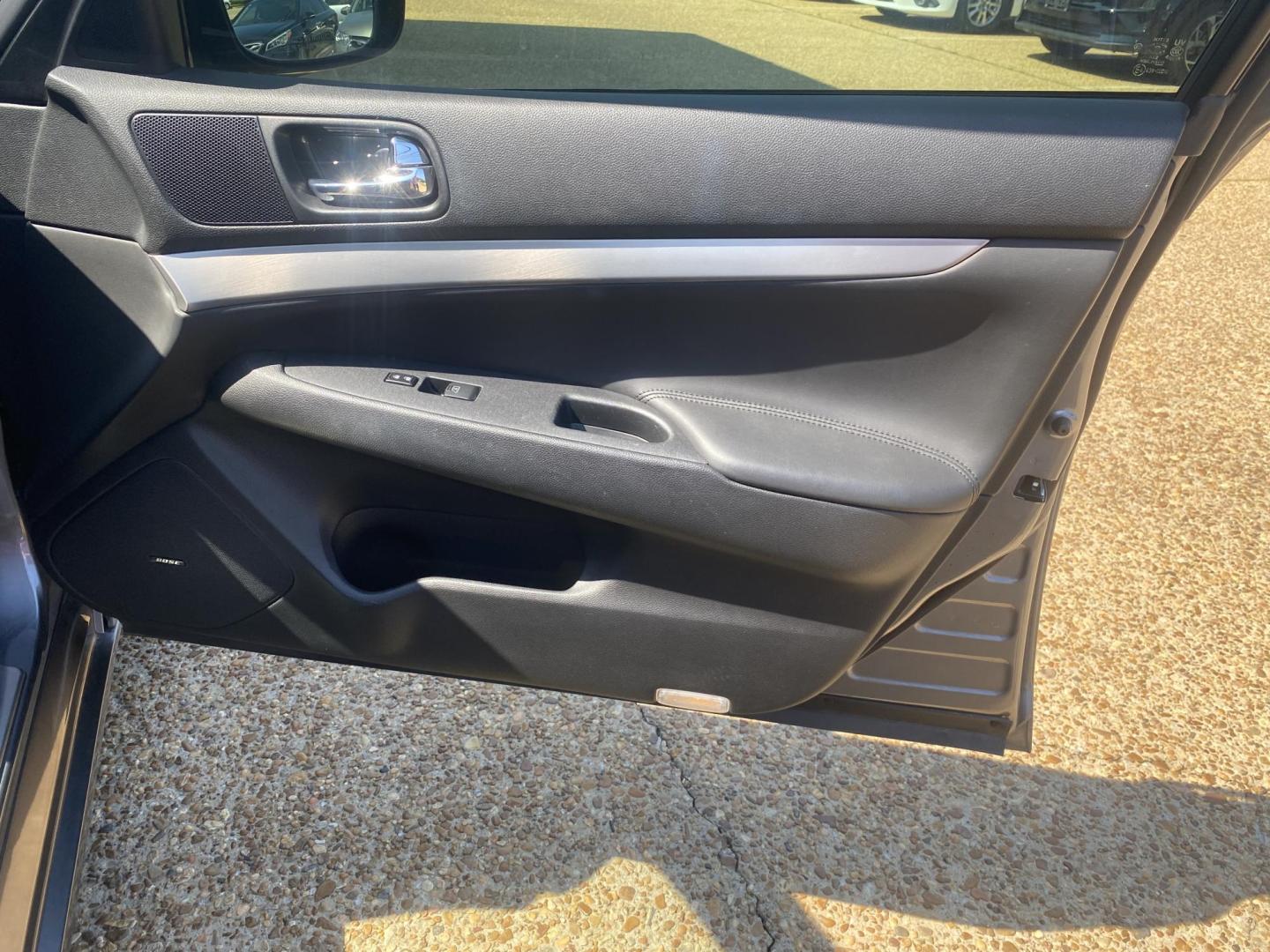 2013 GREY INFINITI G37 BASE; SPORT; JOU (JN1CV6AP7DM) , located at 922 W. Beacon St., Philadelphia, MS, 39350, (601) 650-3675, 32.770447, -89.127151 - Photo#10