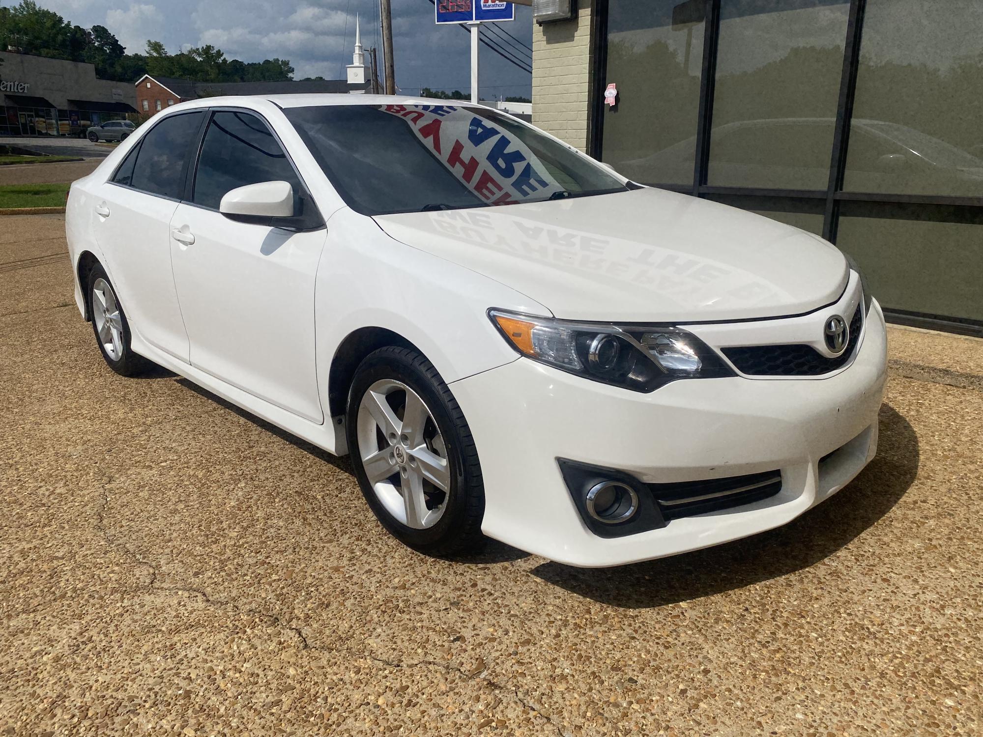 2012 TOYOTA CAMRY SE 