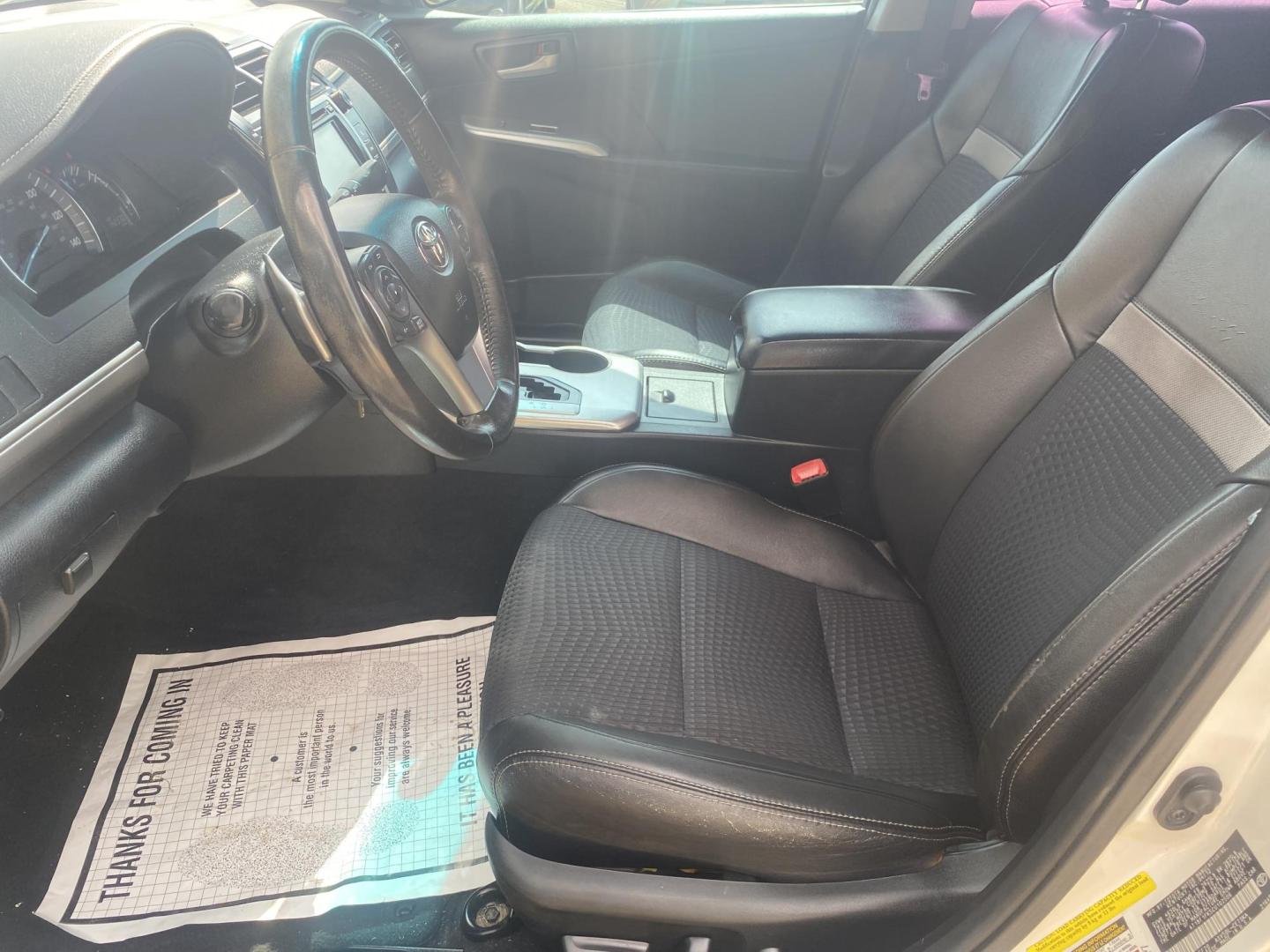 2012 WHITE TOYOTA CAMRY SE (4T1BF1FK5CU) , located at 922 W. Beacon St., Philadelphia, MS, 39350, (601) 650-3675, 32.770447, -89.127151 - Photo#9