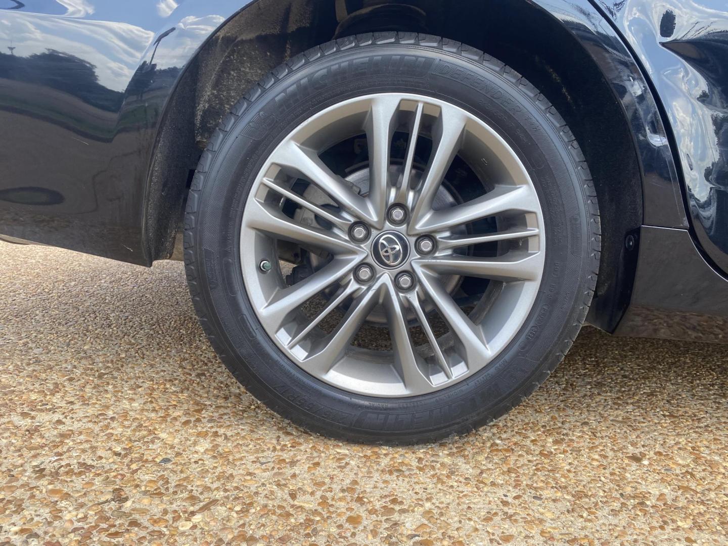 2016 BLACK TOYOTA CAMRY SE; LE; XLE; X (4T1BF1FKXGU) , located at 922 W. Beacon St., Philadelphia, MS, 39350, (601) 650-3675, 32.770447, -89.127151 - Photo#7