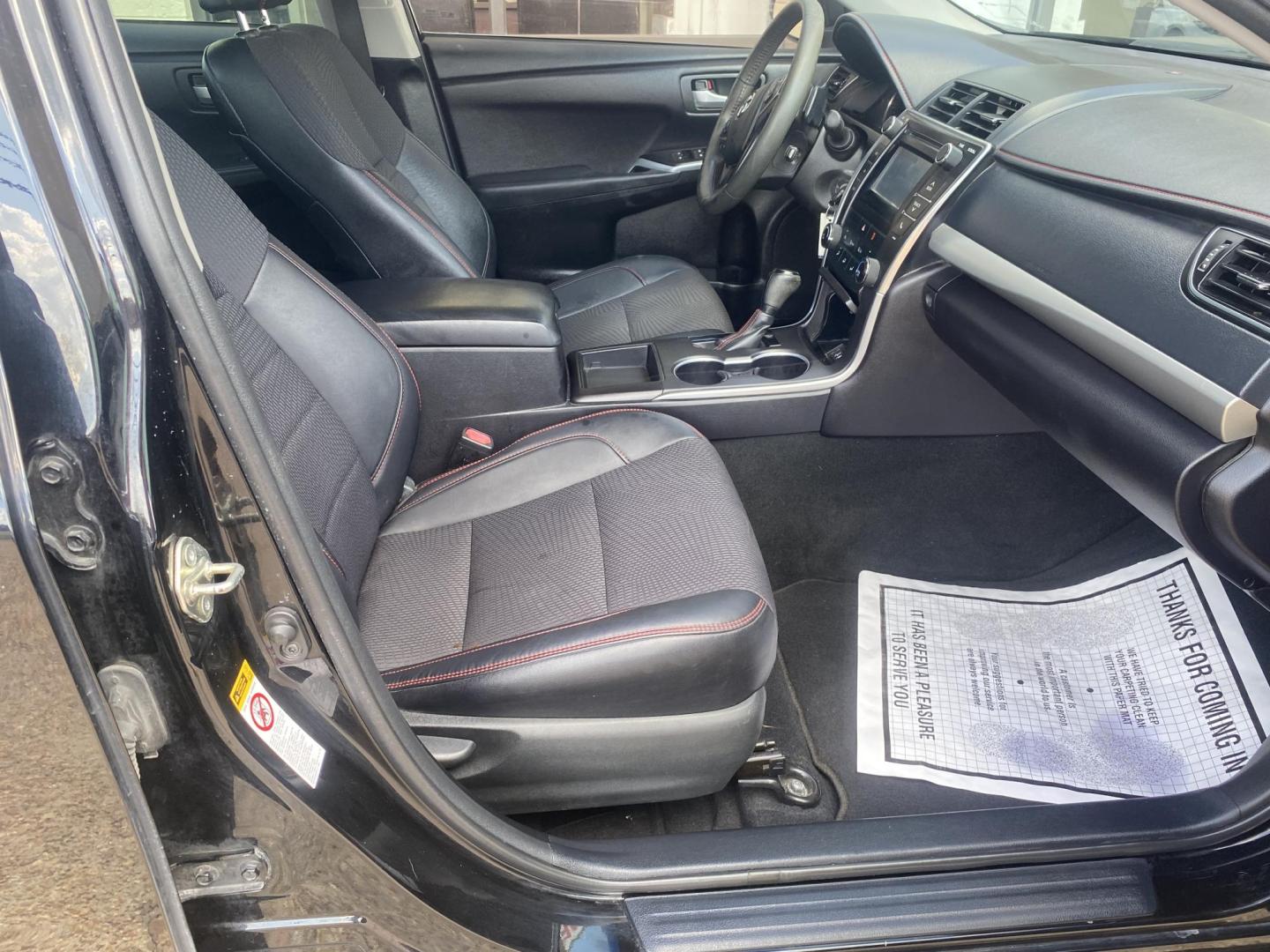 2016 BLACK TOYOTA CAMRY SE; LE; XLE; X (4T1BF1FKXGU) , located at 922 W. Beacon St., Philadelphia, MS, 39350, (601) 650-3675, 32.770447, -89.127151 - Photo#10