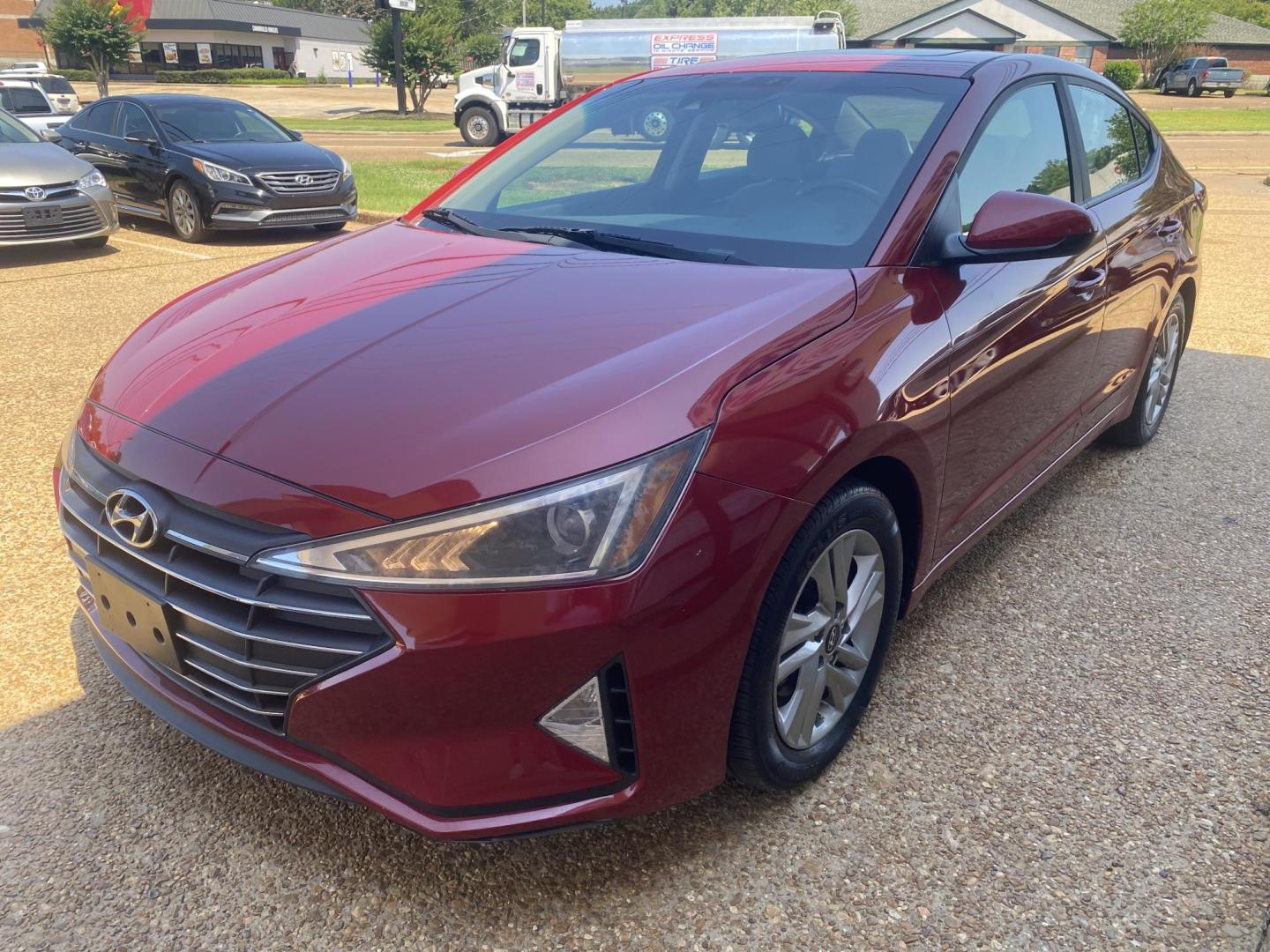 2020 RED HYUNDAI ELANTRA SEL (KMHD84LF0LU) , located at 922 W. Beacon St., Philadelphia, MS, 39350, (601) 650-3675, 32.770447, -89.127151 - Photo#2