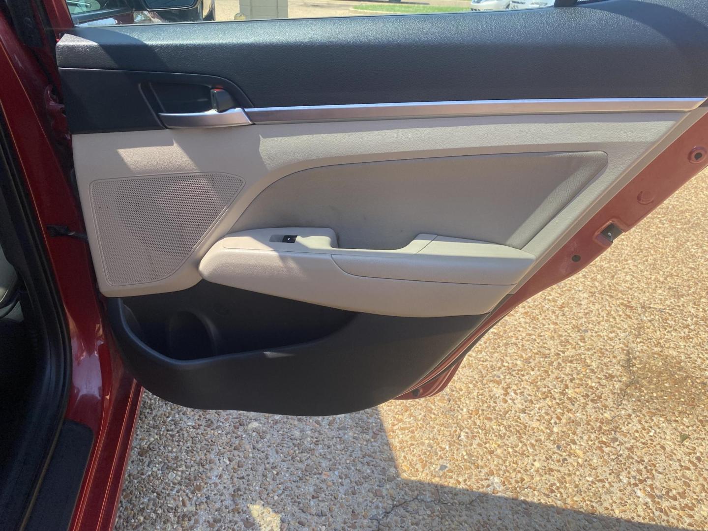 2020 RED HYUNDAI ELANTRA SEL (KMHD84LF0LU) , located at 922 W. Beacon St., Philadelphia, MS, 39350, (601) 650-3675, 32.770447, -89.127151 - Photo#15