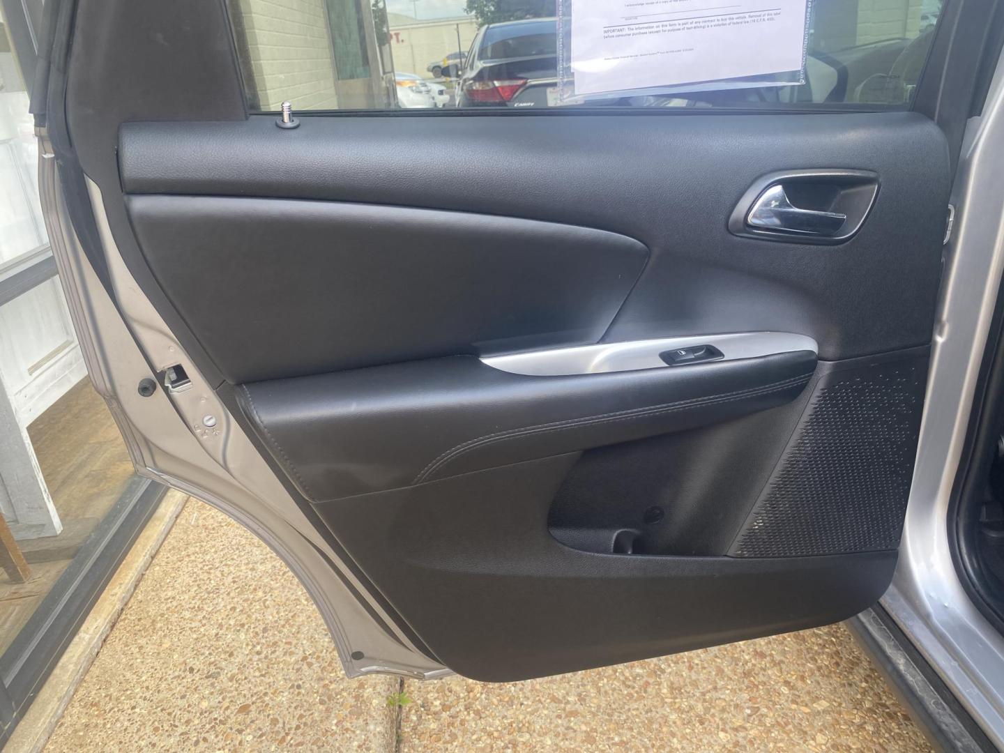 2018 SILVER DODGE JOURNEY SE (3C4PDCABXJT) , located at 922 W. Beacon St., Philadelphia, MS, 39350, (601) 650-3675, 32.770447, -89.127151 - Photo#12