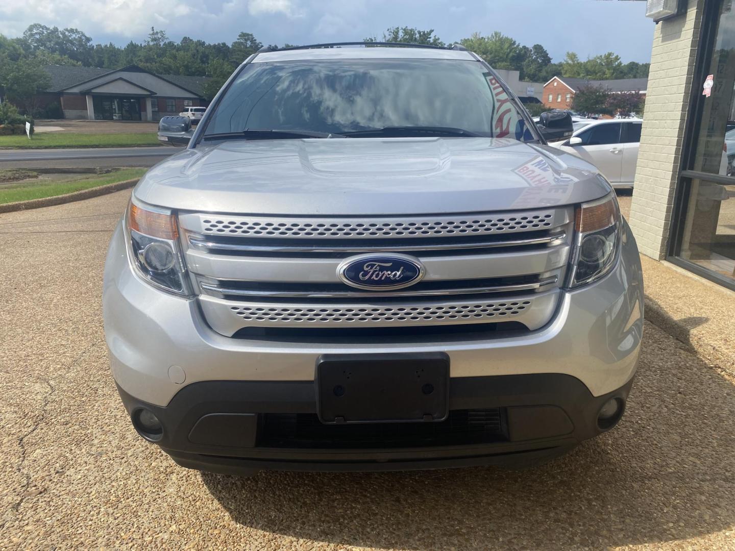 2013 SILVER FORD EXPLORER XLT (1FM5K8D83DG) , located at 922 W. Beacon St., Philadelphia, MS, 39350, (601) 650-3675, 32.770447, -89.127151 - Photo#1