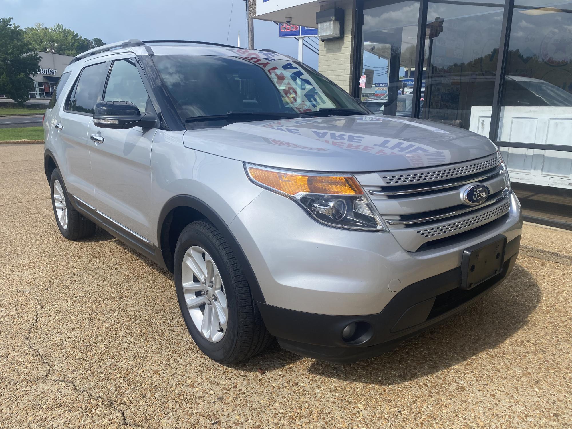 photo of 2013 FORD EXPLORER XLT 