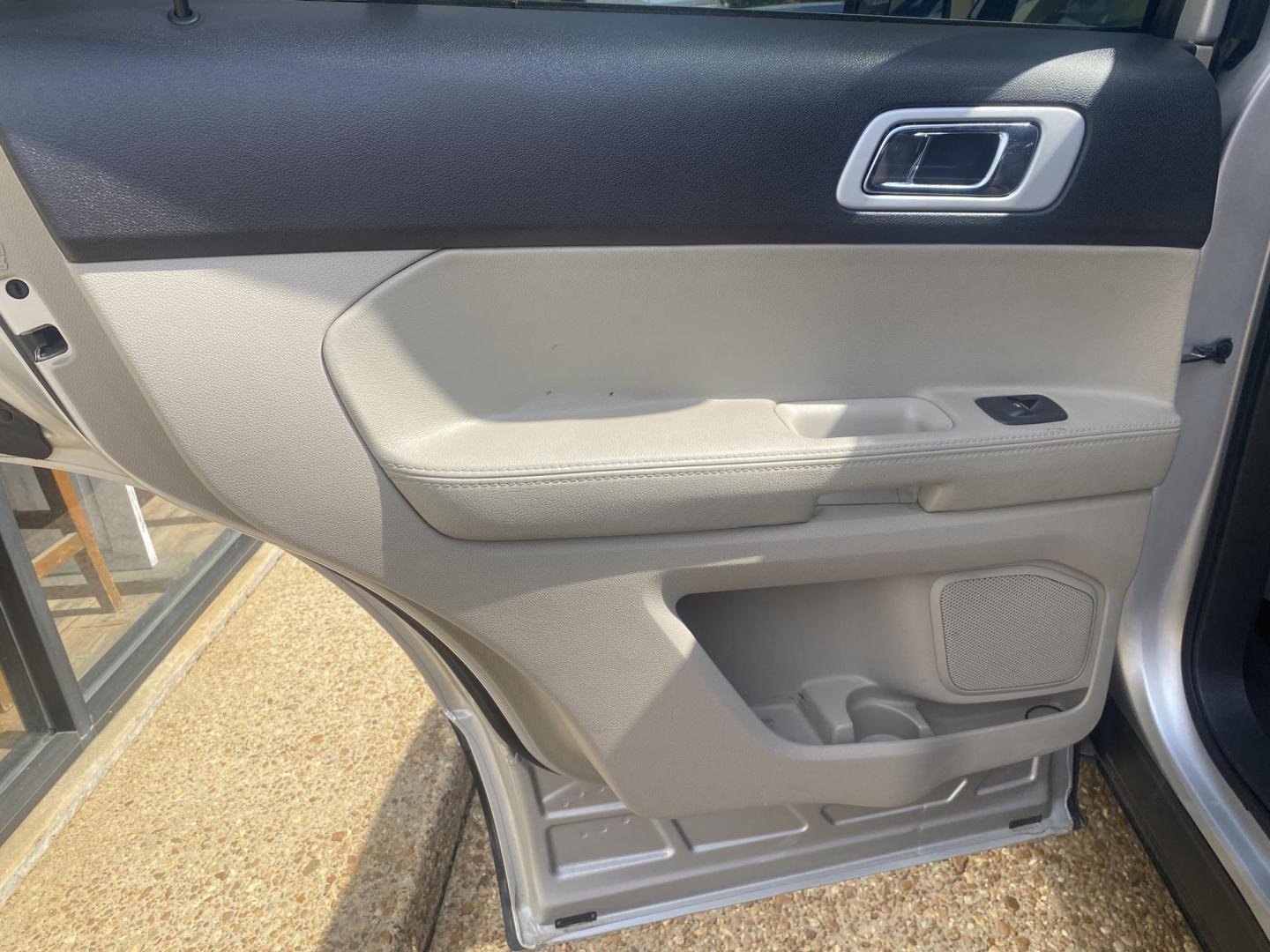 2013 SILVER FORD EXPLORER XLT (1FM5K8D83DG) , located at 922 W. Beacon St., Philadelphia, MS, 39350, (601) 650-3675, 32.770447, -89.127151 - Photo#12