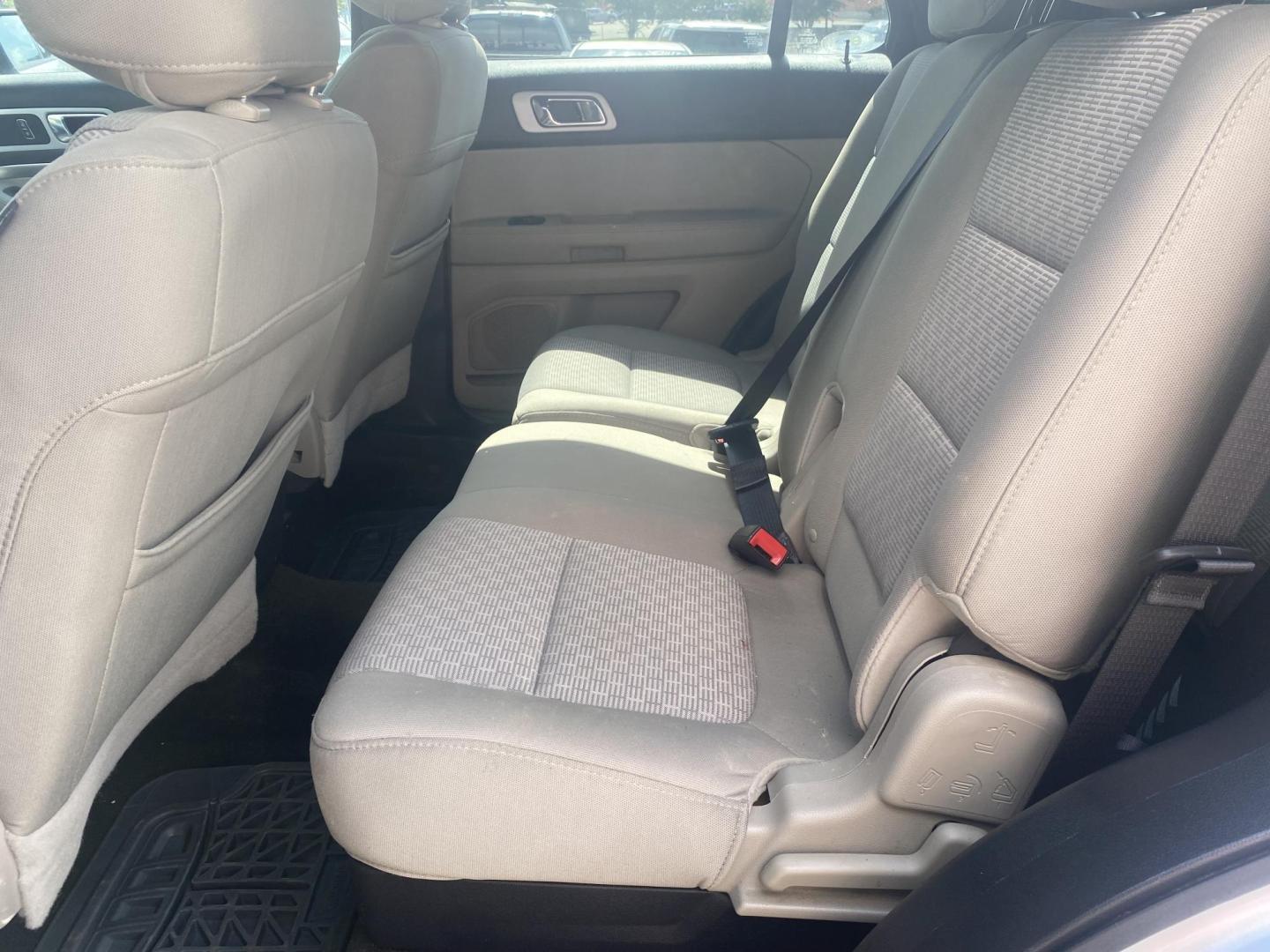 2013 SILVER FORD EXPLORER XLT (1FM5K8D83DG) , located at 922 W. Beacon St., Philadelphia, MS, 39350, (601) 650-3675, 32.770447, -89.127151 - Photo#13