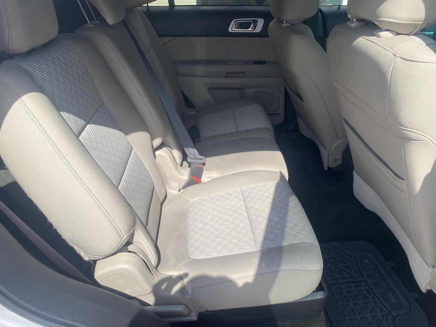 2013 SILVER FORD EXPLORER XLT (1FM5K8D83DG) , located at 922 W. Beacon St., Philadelphia, MS, 39350, (601) 650-3675, 32.770447, -89.127151 - Photo#14