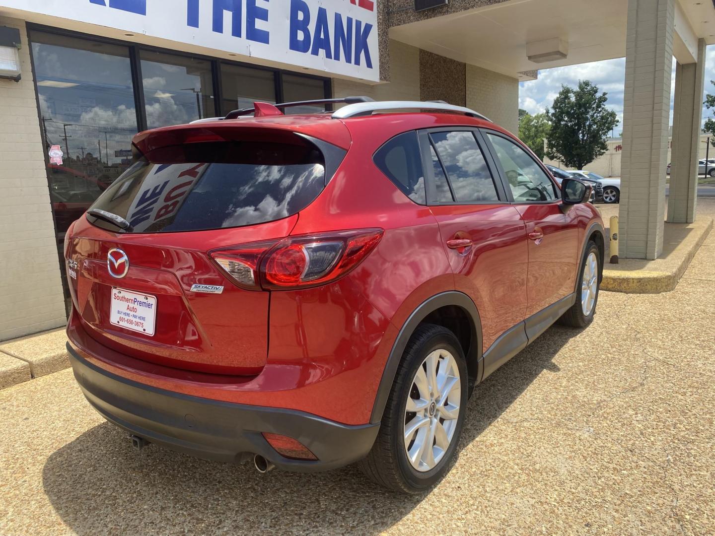 2014 RED MAZDA CX-5 GRAND TOURING (JM3KE2DY5E0) , located at 922 W. Beacon St., Philadelphia, MS, 39350, (601) 650-3675, 32.770447, -89.127151 - Photo#5