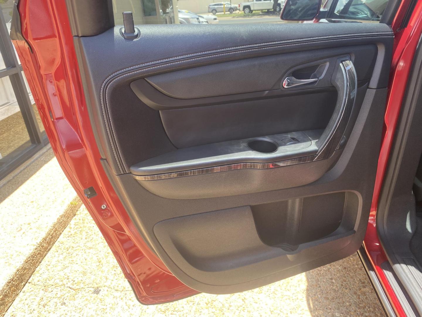 2013 RED GMC ACADIA SLT1 (1GKKRRKD2DJ) , located at 922 W. Beacon St., Philadelphia, MS, 39350, (601) 650-3675, 32.770447, -89.127151 - Photo#12