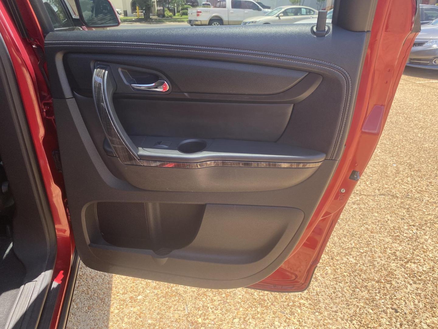 2013 RED GMC ACADIA SLT1 (1GKKRRKD2DJ) , located at 922 W. Beacon St., Philadelphia, MS, 39350, (601) 650-3675, 32.770447, -89.127151 - Photo#15