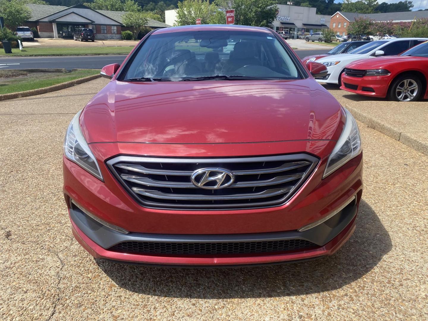 2017 RED HYUNDAI SONATA LIMITED; SPOR (5NPE34AF6HH) , located at 922 W. Beacon St., Philadelphia, MS, 39350, (601) 650-3675, 32.770447, -89.127151 - Photo#1
