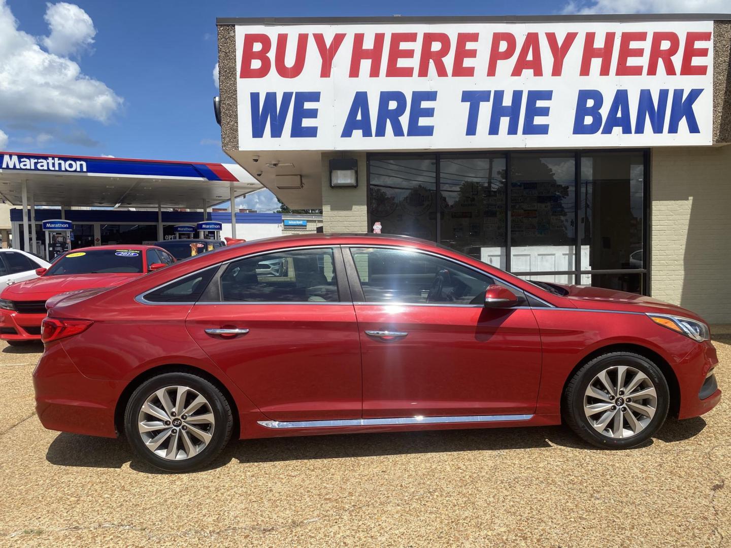 2017 RED HYUNDAI SONATA LIMITED; SPOR (5NPE34AF6HH) , located at 922 W. Beacon St., Philadelphia, MS, 39350, (601) 650-3675, 32.770447, -89.127151 - Photo#6