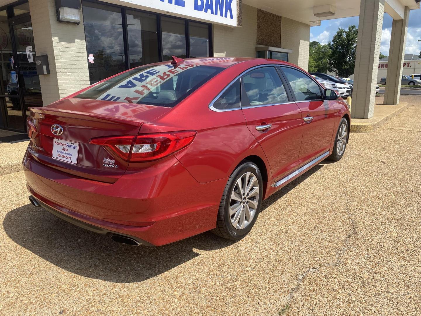 2017 RED HYUNDAI SONATA LIMITED; SPOR (5NPE34AF6HH) , located at 922 W. Beacon St., Philadelphia, MS, 39350, (601) 650-3675, 32.770447, -89.127151 - Photo#5
