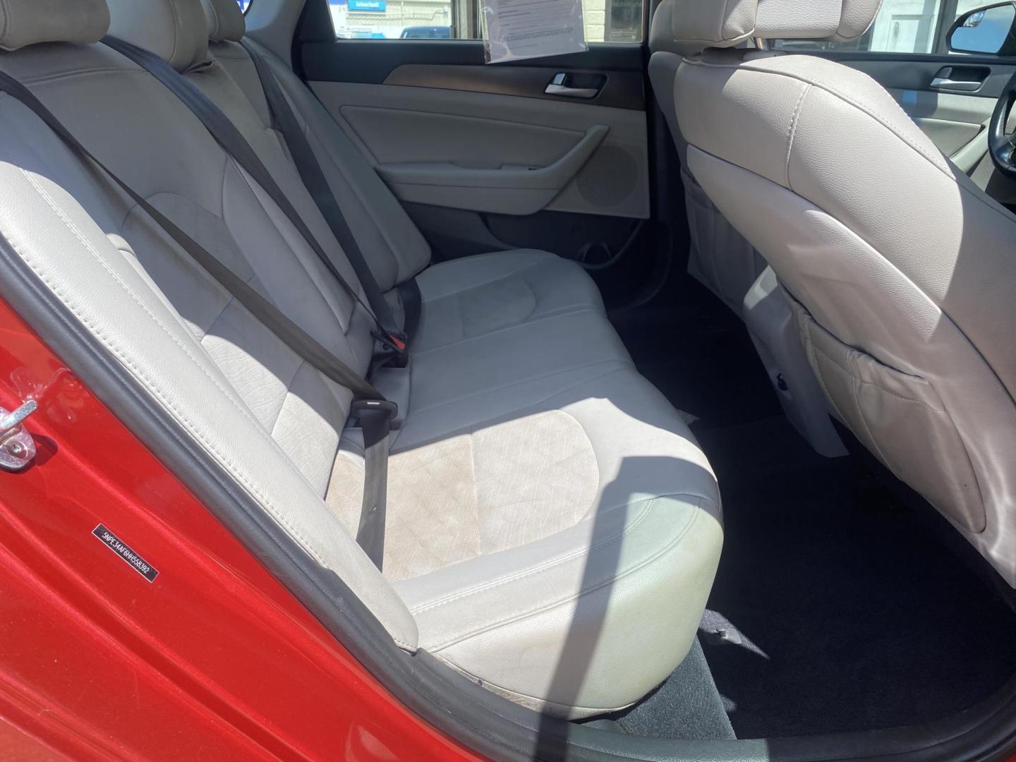 2017 RED HYUNDAI SONATA LIMITED; SPOR (5NPE34AF6HH) , located at 922 W. Beacon St., Philadelphia, MS, 39350, (601) 650-3675, 32.770447, -89.127151 - Photo#14