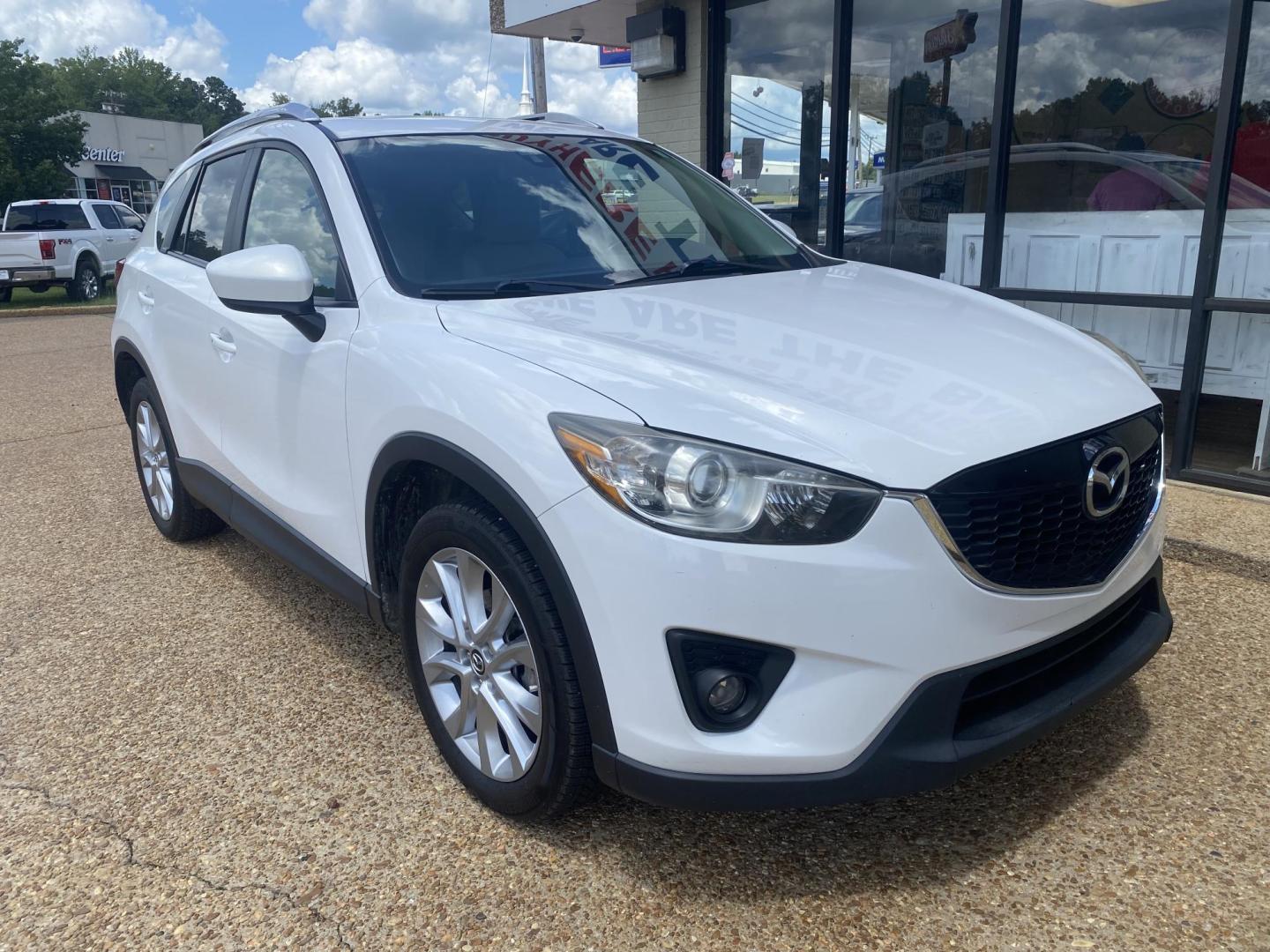 2014 WHITE MAZDA CX-5 GRAND TOURING (JM3KE2DY3E0) , located at 922 W. Beacon St., Philadelphia, MS, 39350, (601) 650-3675, 32.770447, -89.127151 - Photo#0