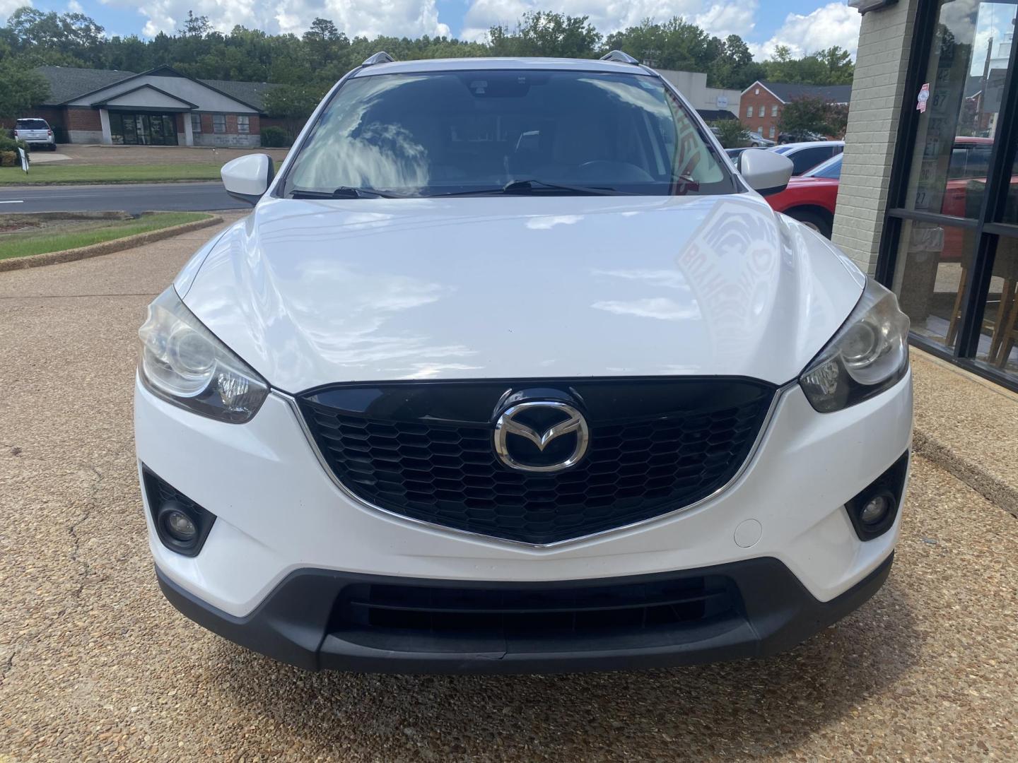 2014 WHITE MAZDA CX-5 GRAND TOURING (JM3KE2DY3E0) , located at 922 W. Beacon St., Philadelphia, MS, 39350, (601) 650-3675, 32.770447, -89.127151 - Photo#1