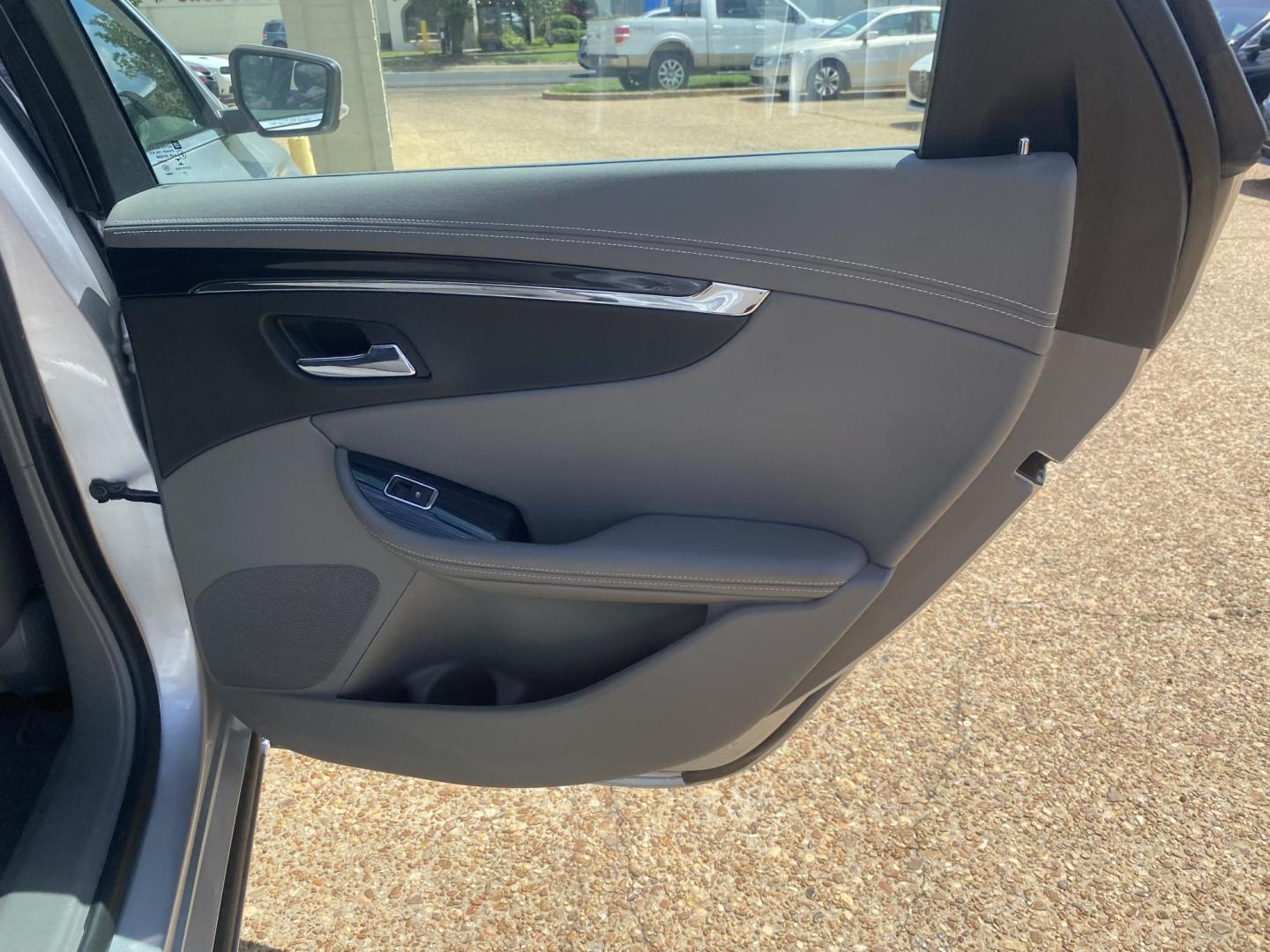 2016 SILVER CHEVROLET IMPALA LT (2LT) (2G1115S37G9) , located at 922 W. Beacon St., Philadelphia, MS, 39350, (601) 650-3675, 32.770447, -89.127151 - Photo#15