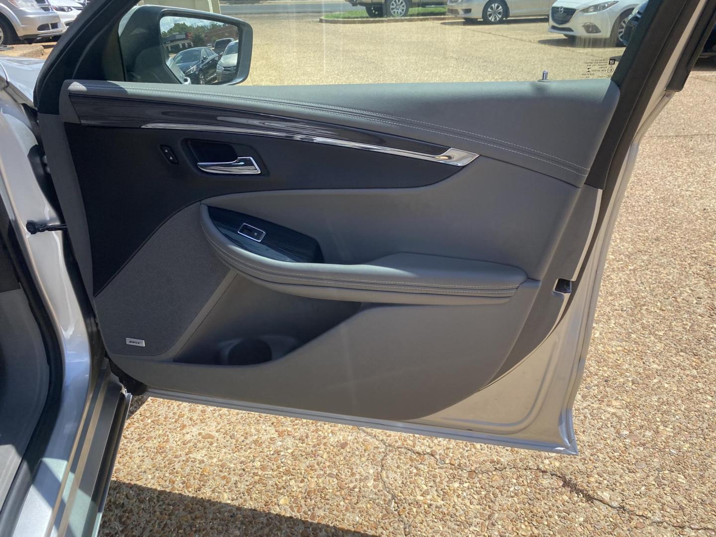 2016 SILVER CHEVROLET IMPALA LT (2LT) (2G1115S37G9) , located at 922 W. Beacon St., Philadelphia, MS, 39350, (601) 650-3675, 32.770447, -89.127151 - Photo#11