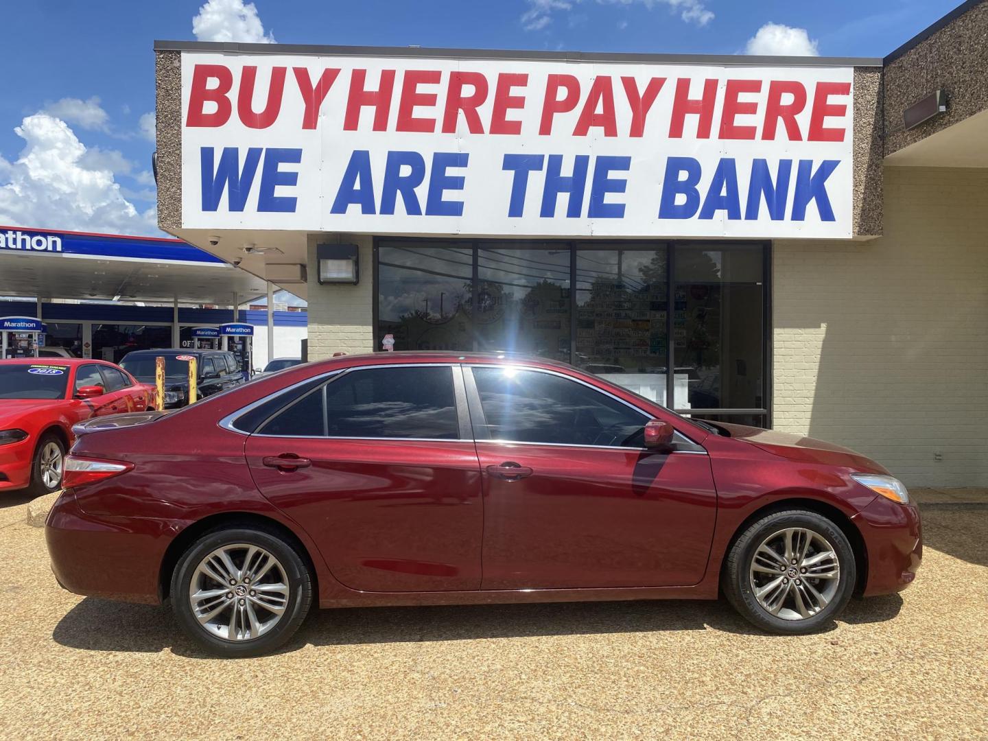 2015 RED TOYOTA CAMRY SE (4T1BF1FKXFU) , located at 922 W. Beacon St., Philadelphia, MS, 39350, (601) 650-3675, 32.770447, -89.127151 - Photo#6