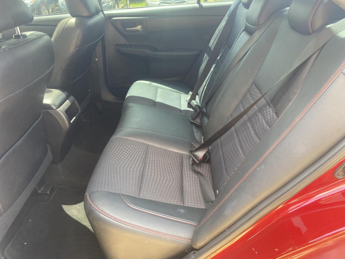 2015 RED TOYOTA CAMRY SE (4T1BF1FKXFU) , located at 922 W. Beacon St., Philadelphia, MS, 39350, (601) 650-3675, 32.770447, -89.127151 - Photo#12