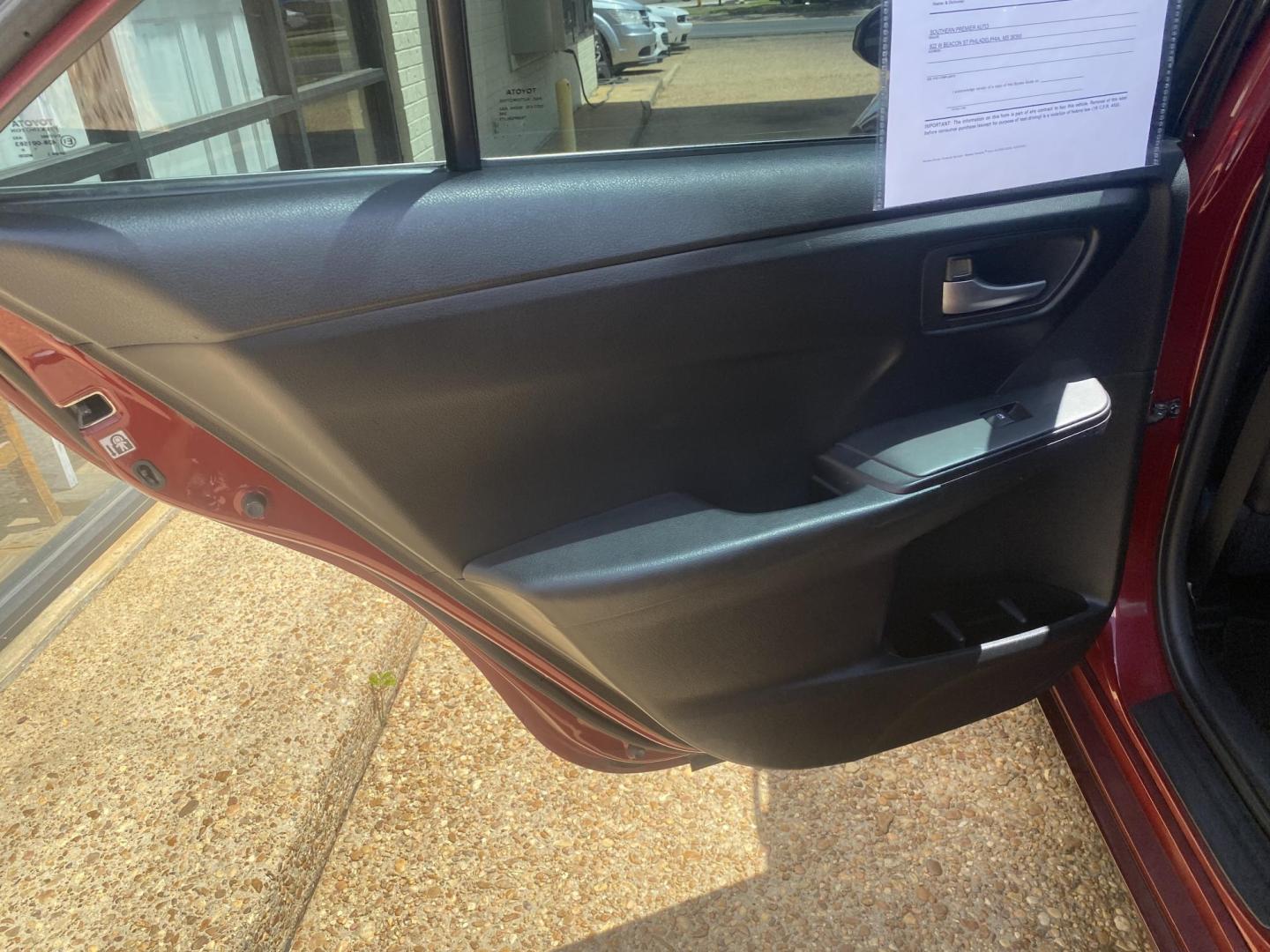 2015 RED TOYOTA CAMRY SE (4T1BF1FKXFU) , located at 922 W. Beacon St., Philadelphia, MS, 39350, (601) 650-3675, 32.770447, -89.127151 - Photo#11