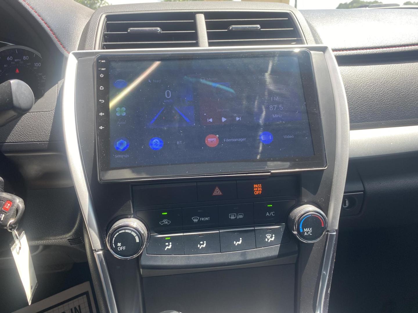 2015 RED TOYOTA CAMRY SE (4T1BF1FKXFU) , located at 922 W. Beacon St., Philadelphia, MS, 39350, (601) 650-3675, 32.770447, -89.127151 - Photo#17