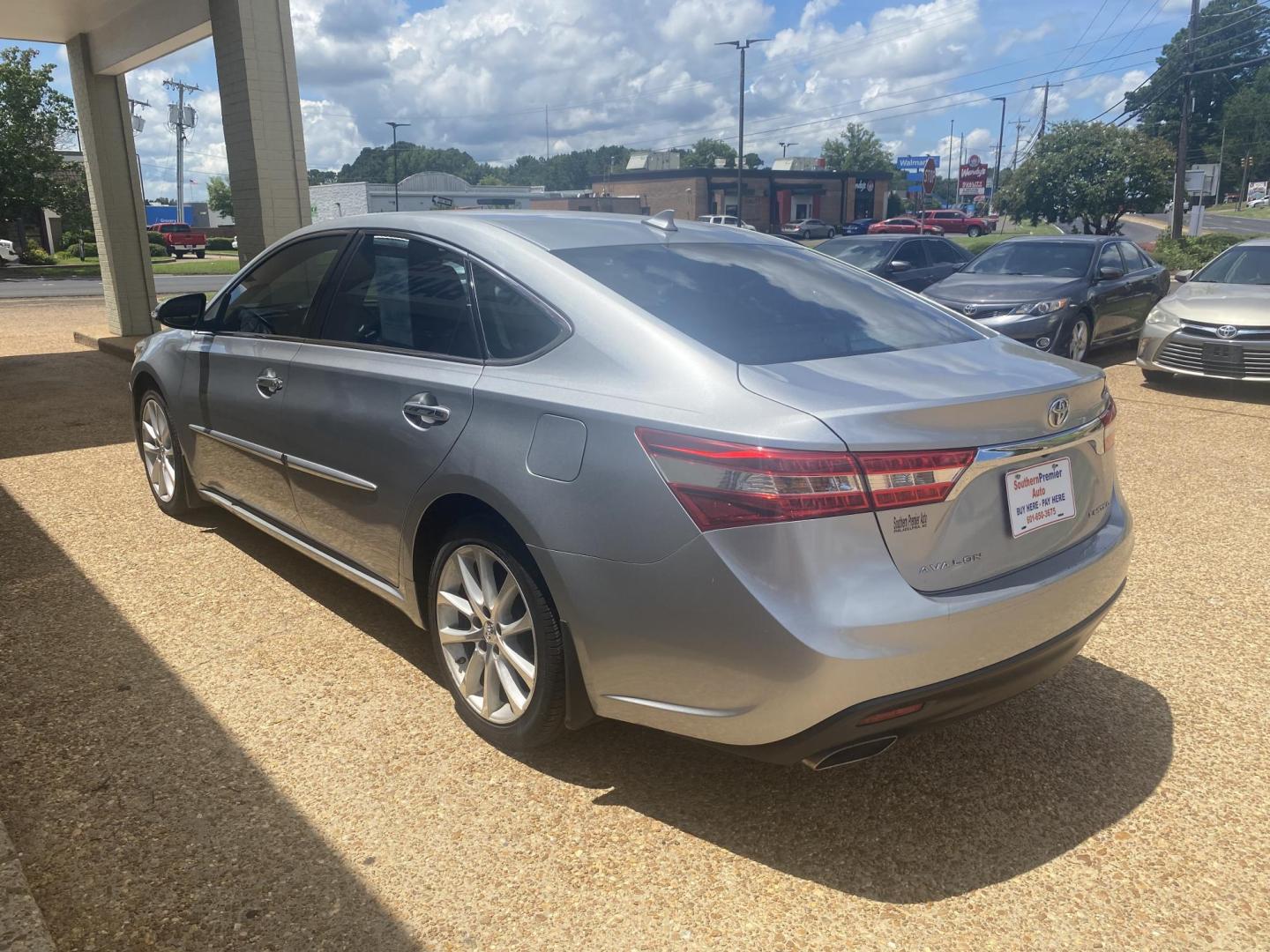 2015 SILVER TOYOTA AVALON LIMITED (4T1BK1EB0FU) , located at 922 W. Beacon St., Philadelphia, MS, 39350, (601) 650-3675, 32.770447, -89.127151 - Photo#3