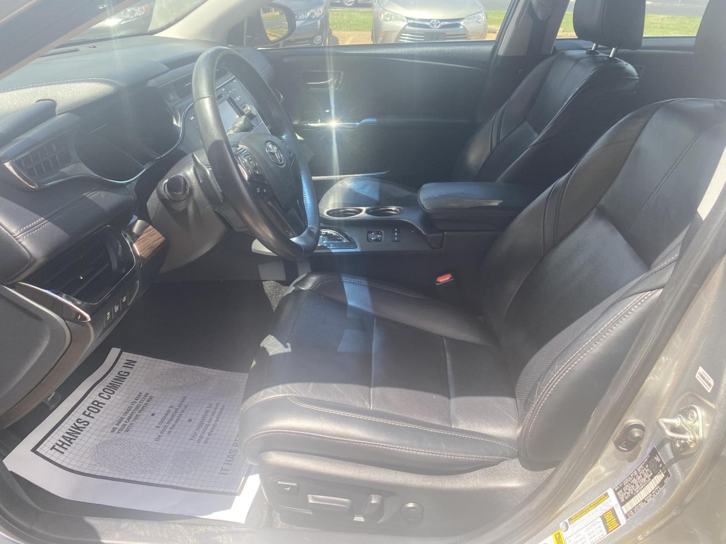 2015 SILVER TOYOTA AVALON LIMITED (4T1BK1EB0FU) , located at 922 W. Beacon St., Philadelphia, MS, 39350, (601) 650-3675, 32.770447, -89.127151 - Photo#9