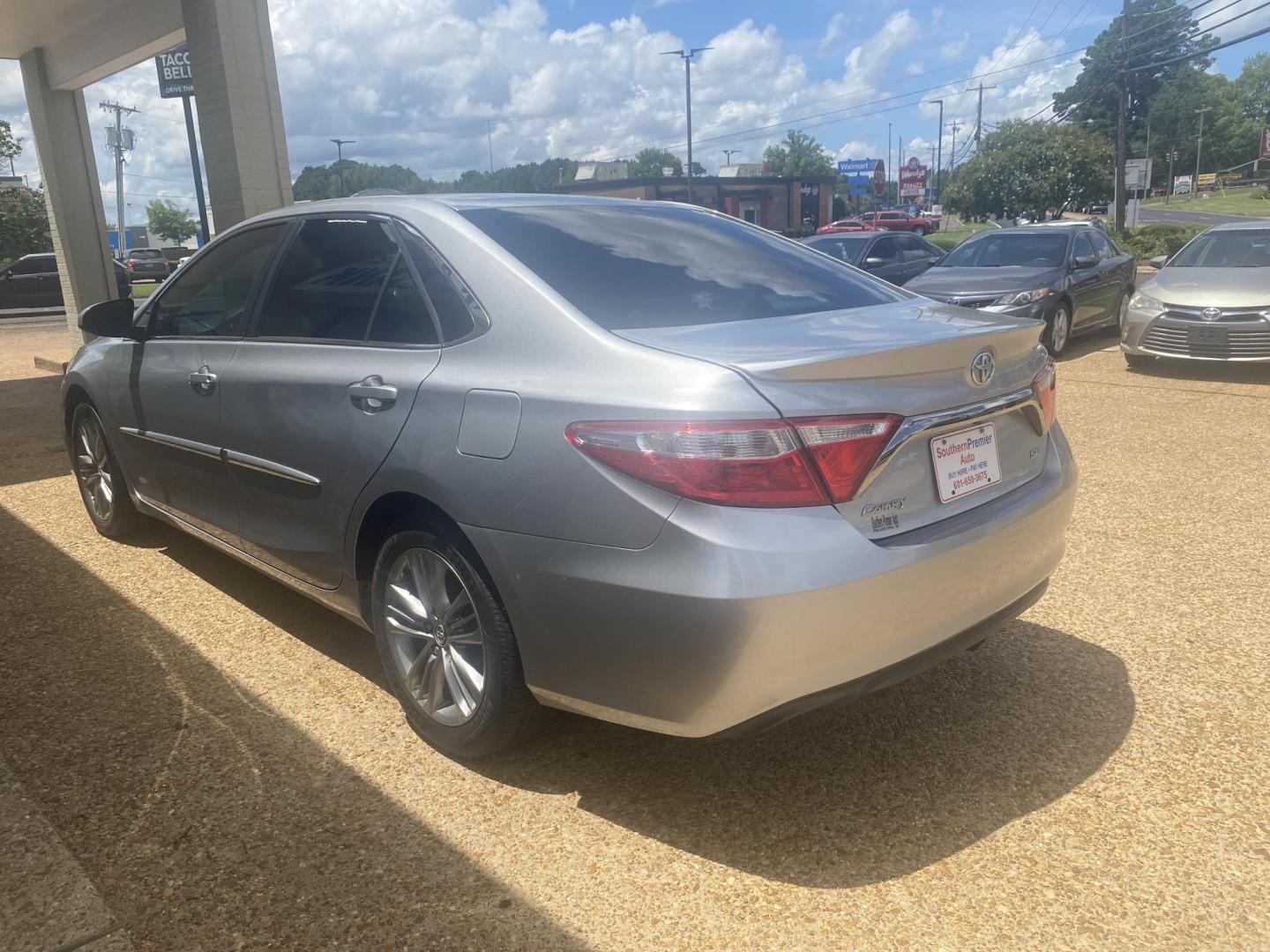 2016 SILVER TOYOTA CAMRY SE (4T1BF1FK9GU) , located at 922 W. Beacon St., Philadelphia, MS, 39350, (601) 650-3675, 32.770447, -89.127151 - Photo#3