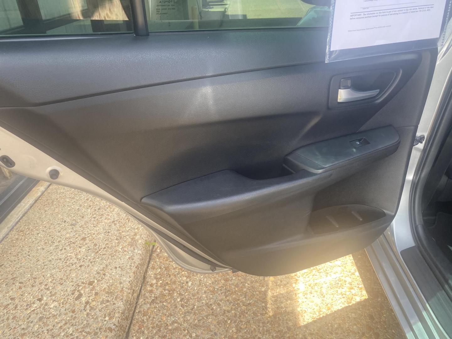 2016 SILVER TOYOTA CAMRY SE (4T1BF1FK9GU) , located at 922 W. Beacon St., Philadelphia, MS, 39350, (601) 650-3675, 32.770447, -89.127151 - Photo#12