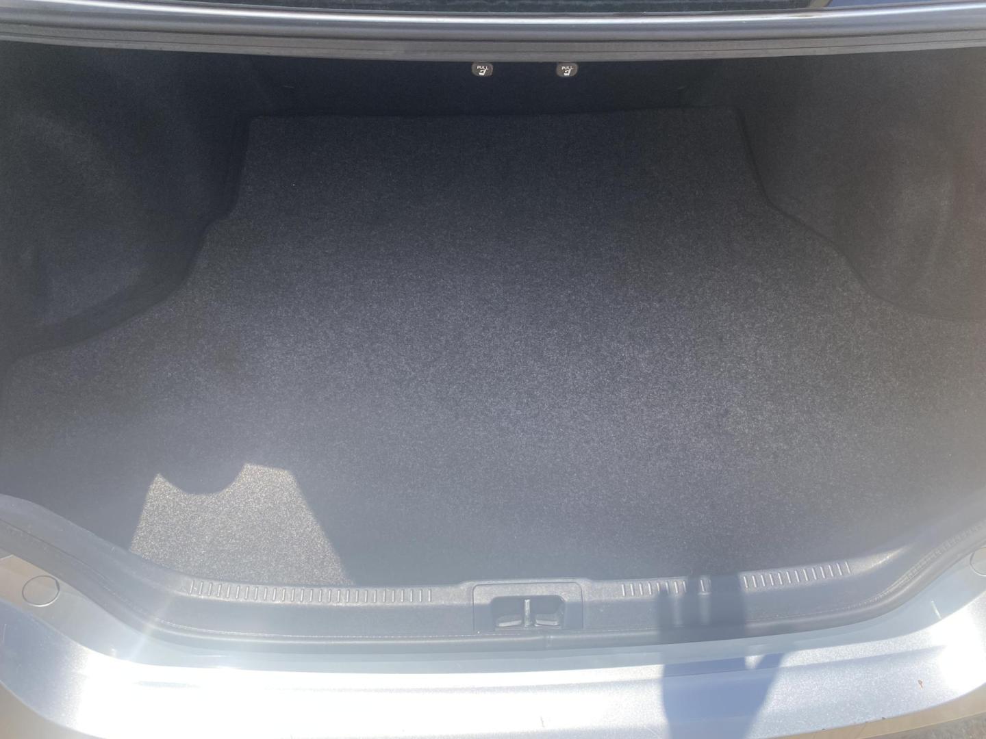 2016 SILVER TOYOTA CAMRY SE (4T1BF1FK9GU) , located at 922 W. Beacon St., Philadelphia, MS, 39350, (601) 650-3675, 32.770447, -89.127151 - Photo#18