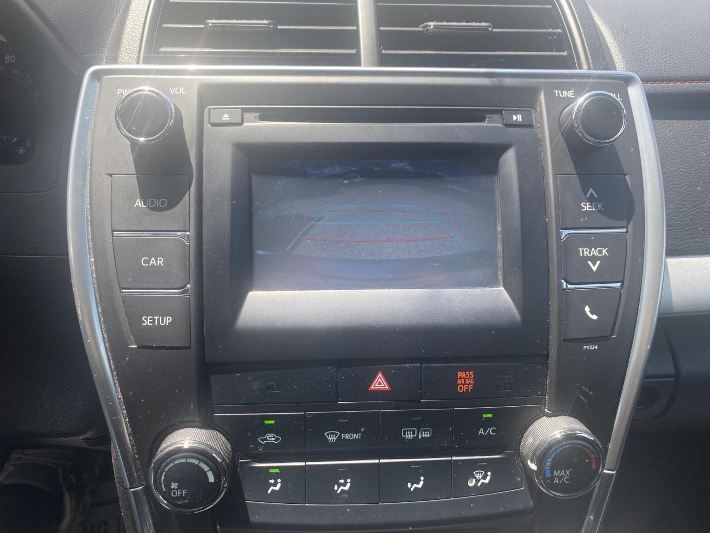 2016 SILVER TOYOTA CAMRY SE (4T1BF1FK9GU) , located at 922 W. Beacon St., Philadelphia, MS, 39350, (601) 650-3675, 32.770447, -89.127151 - Photo#17