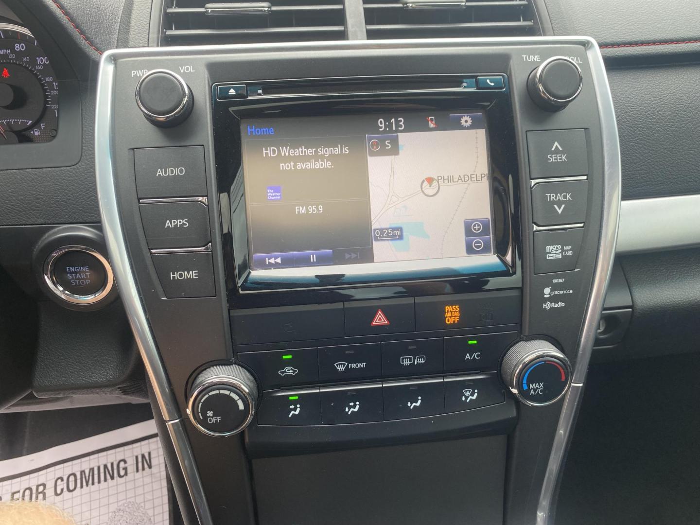 2015 SILVER TOYOTA CAMRY SE (4T1BF1FKXFU) , located at 922 W. Beacon St., Philadelphia, MS, 39350, (601) 650-3675, 32.770447, -89.127151 - Photo#17