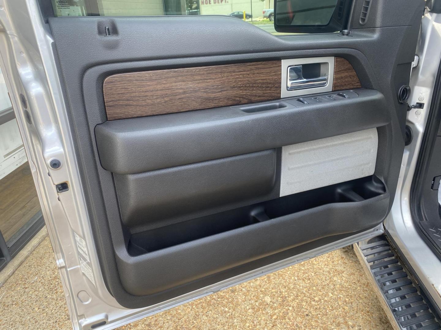 2014 SILVER FORD F-150 LIMITED (1FTFW1ET9EK) , located at 922 W. Beacon St., Philadelphia, MS, 39350, (601) 650-3675, 32.770447, -89.127151 - Photo#8
