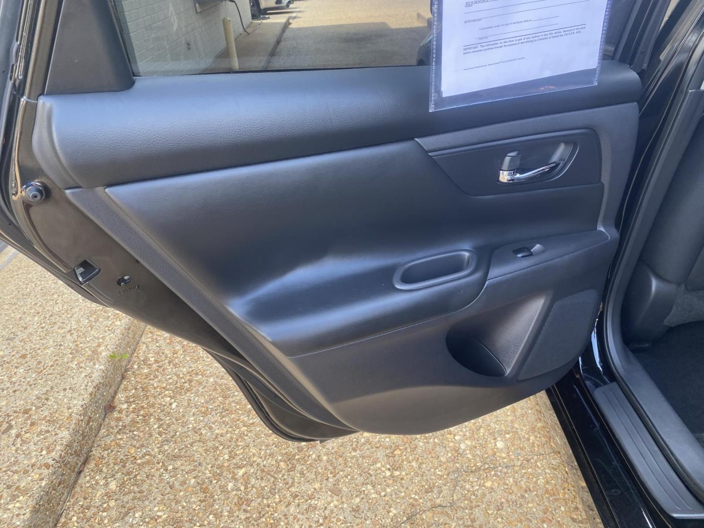 2017 BLACK NISSAN ALTIMA 2.5; 2.5 S; 2 (1N4AL3APXHN) , located at 922 W. Beacon St., Philadelphia, MS, 39350, (601) 650-3675, 32.770447, -89.127151 - Photo#12