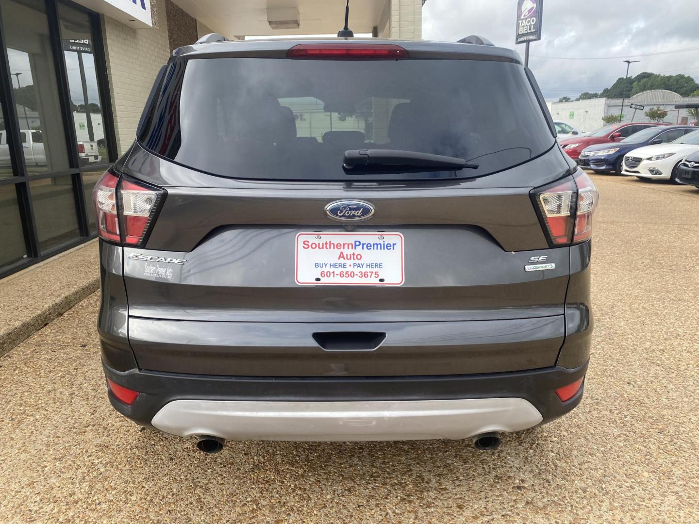 2018 GRAY FORD ESCAPE SE (1FMCU0GD1JU) , located at 922 W. Beacon St., Philadelphia, MS, 39350, (601) 650-3675, 32.770447, -89.127151 - Photo#4