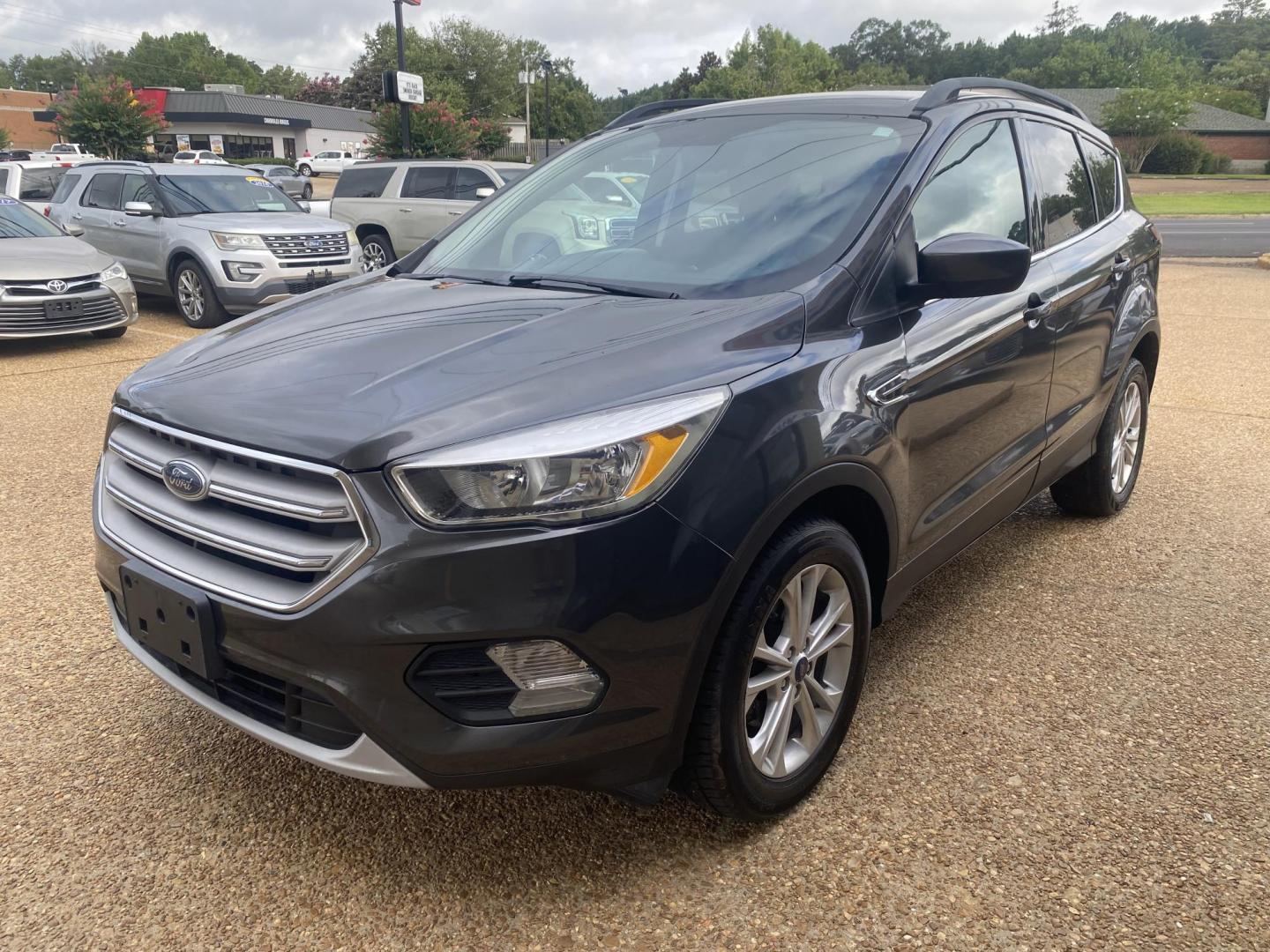 2018 GRAY FORD ESCAPE SE (1FMCU0GD1JU) , located at 922 W. Beacon St., Philadelphia, MS, 39350, (601) 650-3675, 32.770447, -89.127151 - Photo#2
