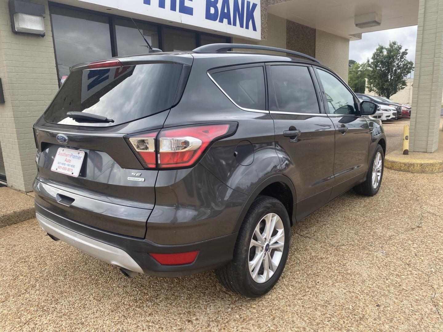 2018 GRAY FORD ESCAPE SE (1FMCU0GD1JU) , located at 922 W. Beacon St., Philadelphia, MS, 39350, (601) 650-3675, 32.770447, -89.127151 - Photo#5